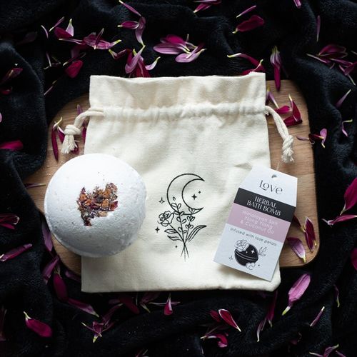'Love' Herbal Ylang Ylang Bath Bomb 4
